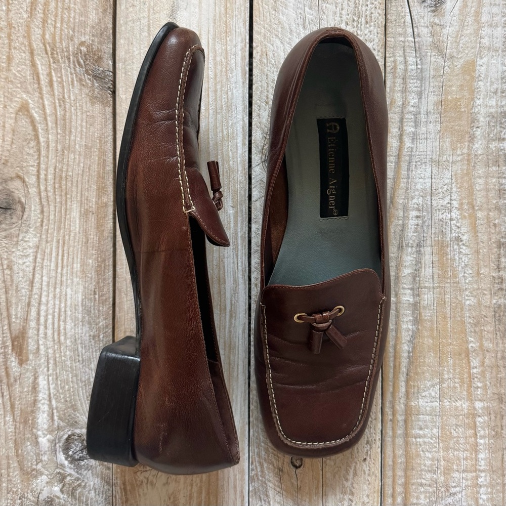 Vintage Heeled Leather Loafers w/ Gold Hardware & Tassel Detail
